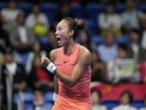 赢了！郑钦文夺得WTA500东京站冠军