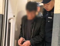 男子高铁霸座并骚扰女乘客，北京铁路警方：行拘！