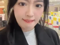 女孩吐槽妈妈学她穿衣服 母女穿搭引热议