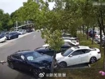 司机六秒连撞3车4人 误踩油门酿悲剧