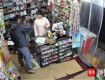 偶然听见店主通话，热心小伙协助警方阻止一场诈骗