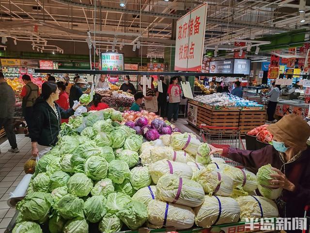 政府储备菜受欢迎 平抑菜价解民忧