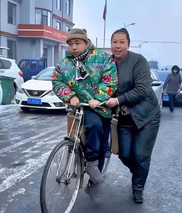 B太曾做客东北雨姐拍摄基地 真实面目引热议