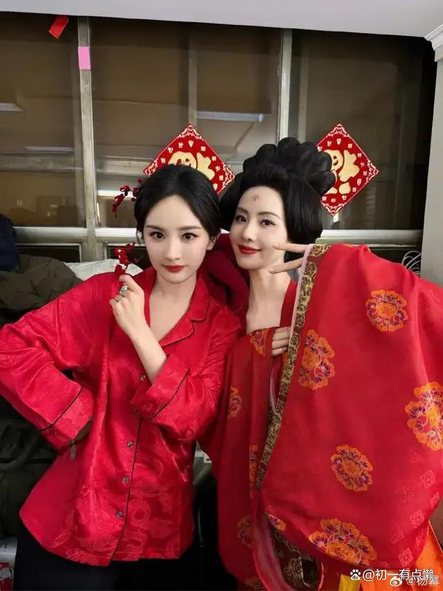 杨幂刘诗诗与刘亦菲同桌，梦回仙剑奇侠传，两代女主齐聚上演回忆杀 “85花”之争再掀热议